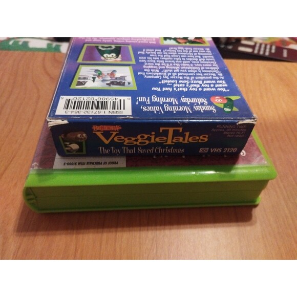 VeggieTales The Star of Christmas & The Toy That Saved Christmas VHS Lot - Picture 4 of 7